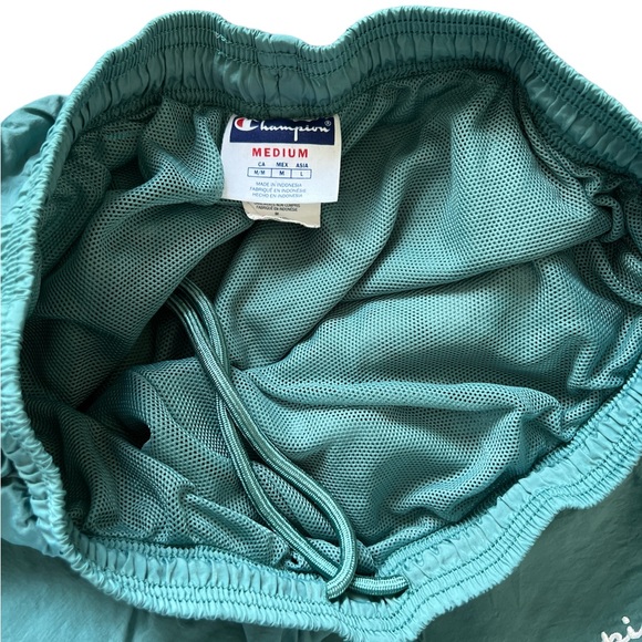 100% Nylon Warm-Up Shorts Mesh Liner Trendy Men’s/ Boy’s Shorts Teal Blue• Sz M - Picture 6 of 6